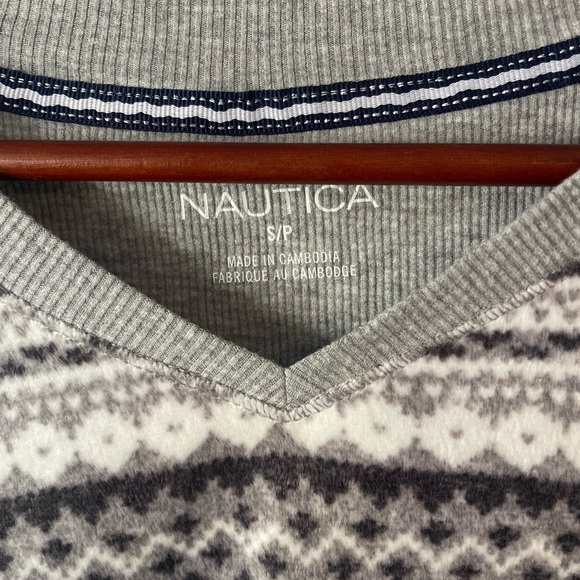 Nautica Fleece Pajama Top Size Small - Picture 8 of 11